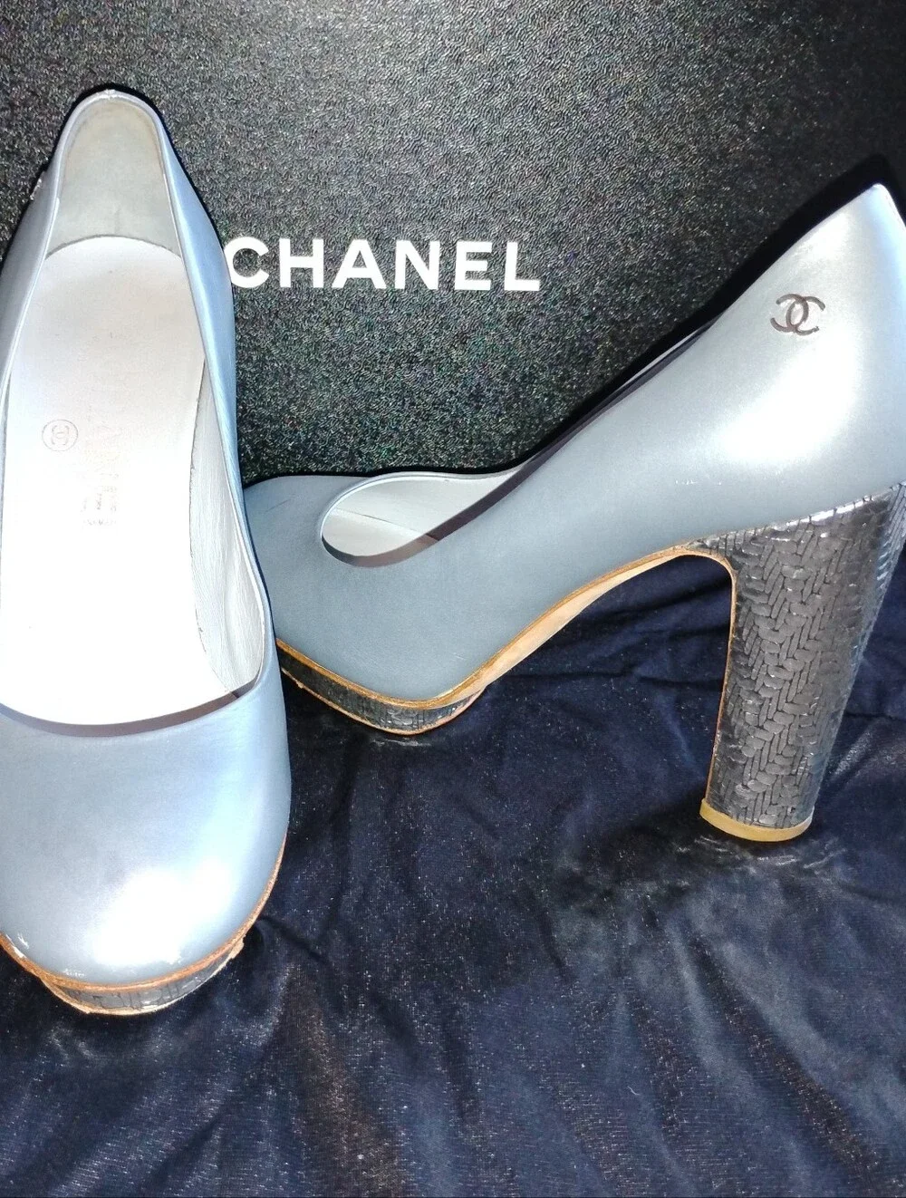 CHANEL CC Grey Pumps Metallic Mosaic Platform Heels! Authentic